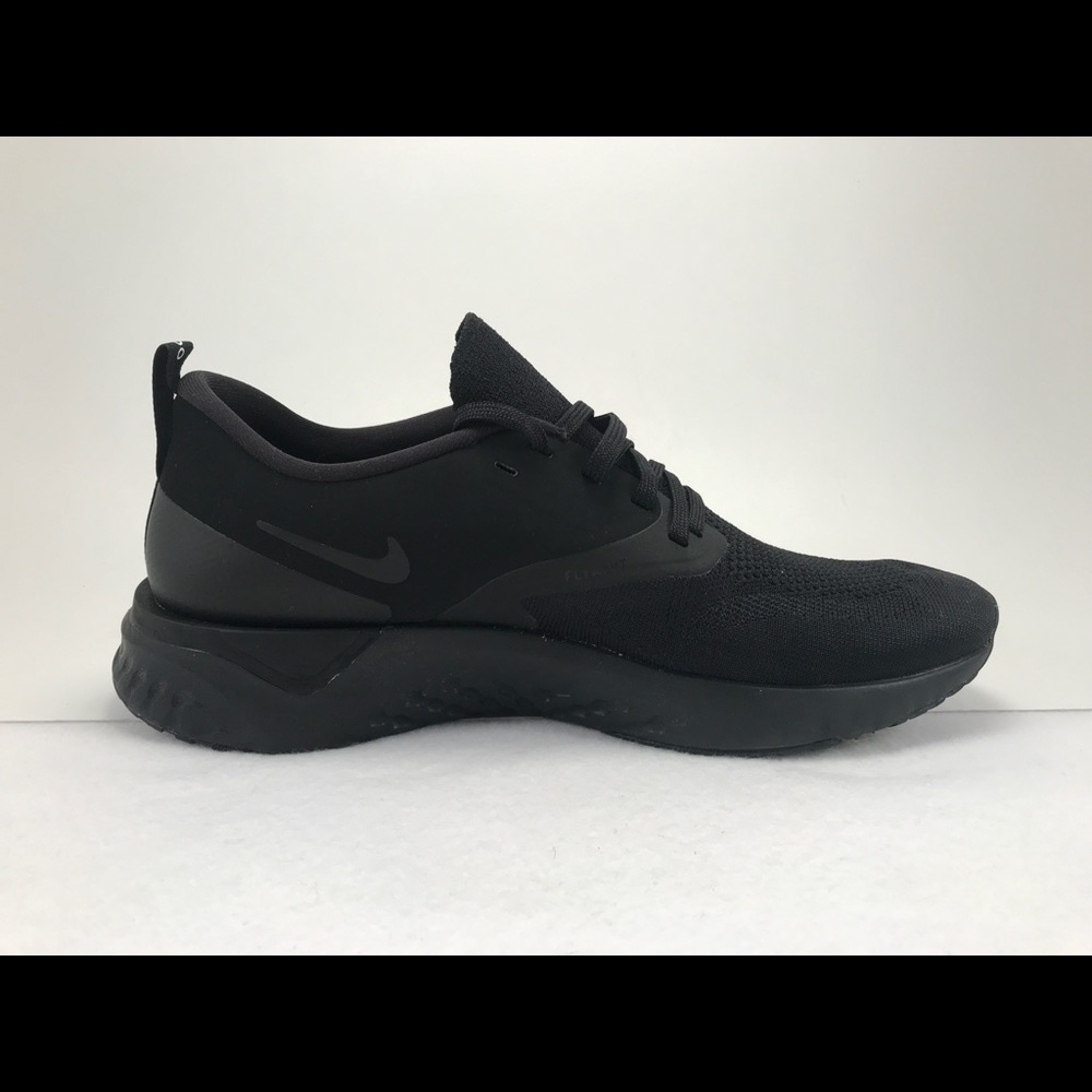 SOLD Nike Odyssey React 2 Flyknit Black/White - Picture 3 of 7